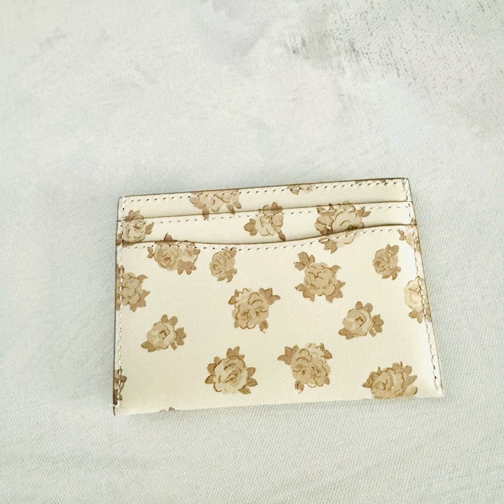 Coach Essential Card Case With Floral Print, wallet, card ID Holder - Picture 5 of 9